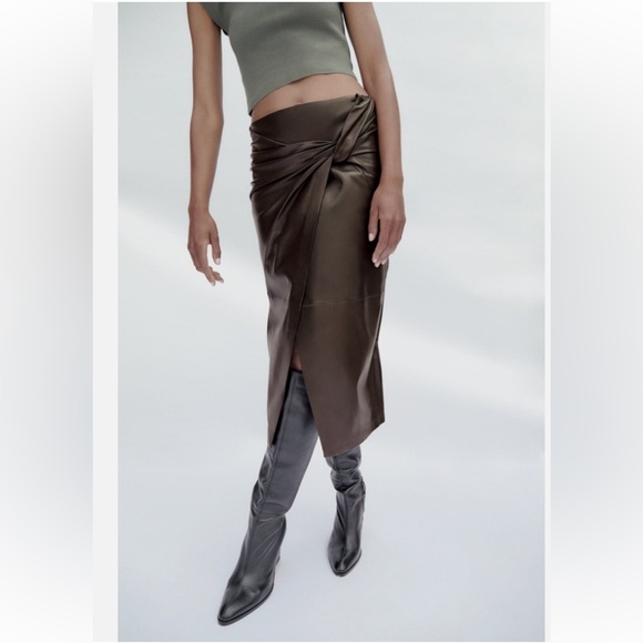 Zara Dark Brown Leather Pencil Skirt - Picture 2 of 13